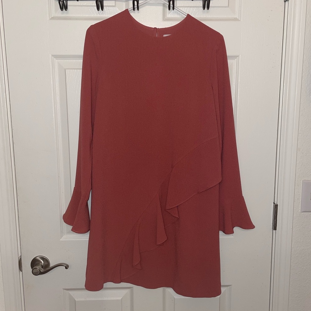 Red long sleeve flowy dress Size S
